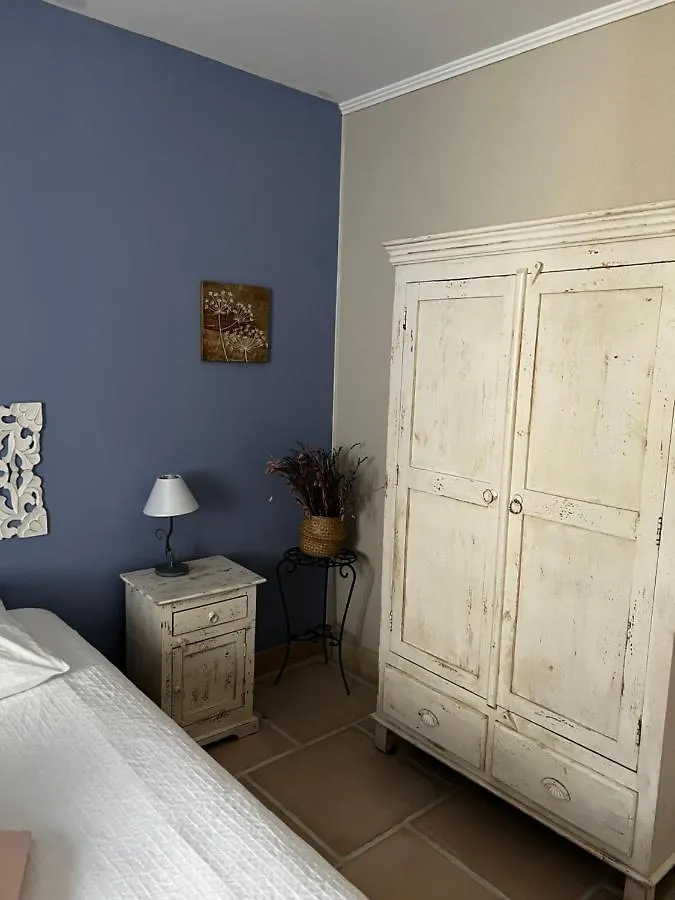 Villa Quinissole Sainte-Anastasie-sur-Issole B&B