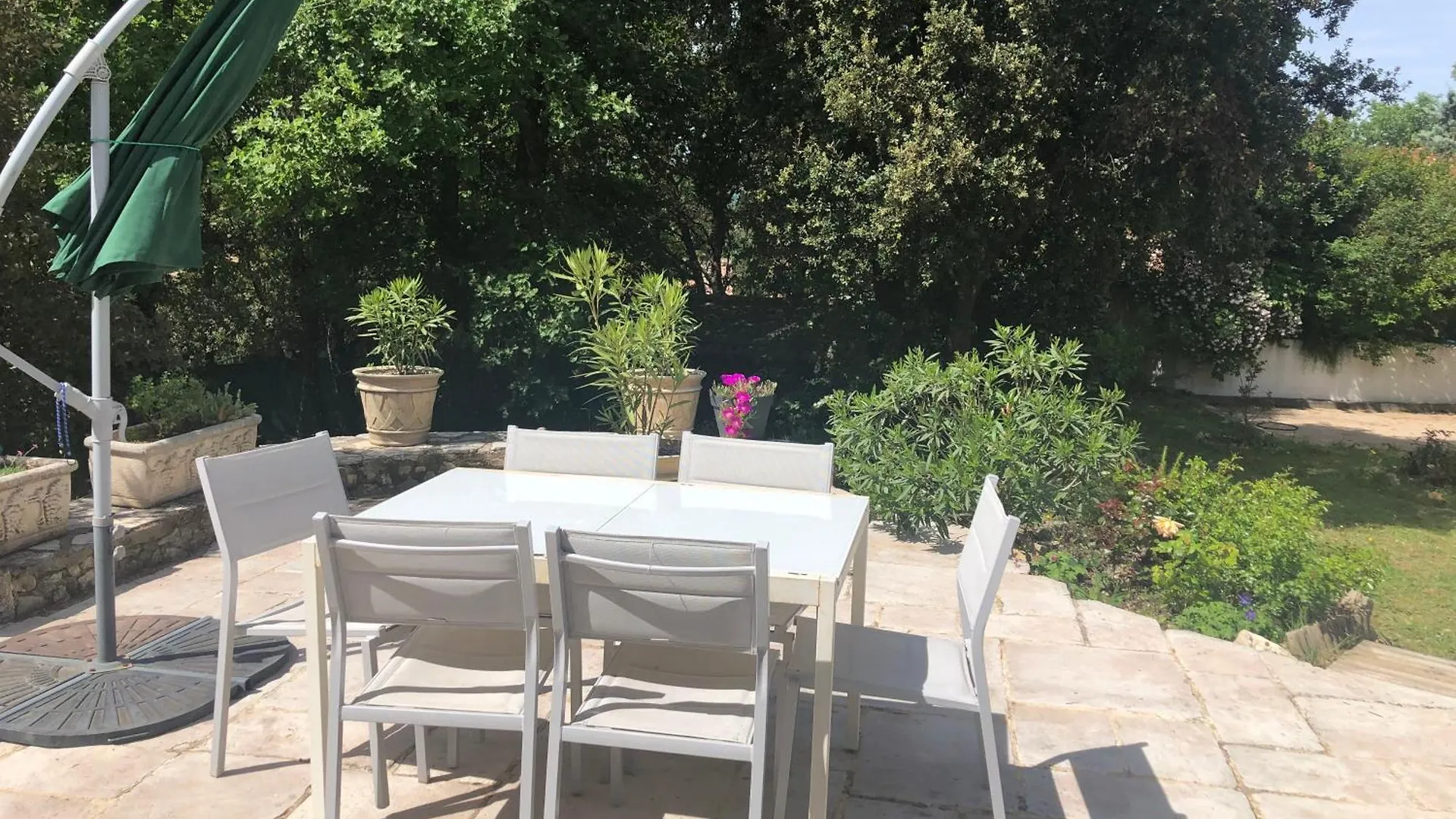 B&B Villa Quinissole Sainte-Anastasie-sur-Issole